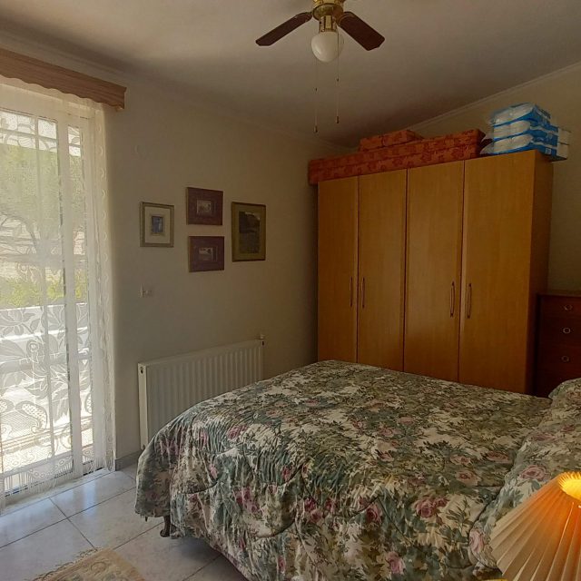 https://villasforsale.gr/wp-content/uploads/2020/09/20200902_134834-640x640.jpg